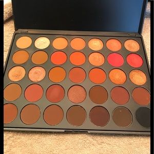 Gently used Morphe eyeshadow palette